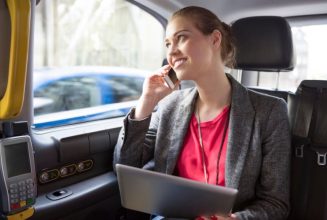 Why Deepcut Taxis Are Ideal for Business Travellers